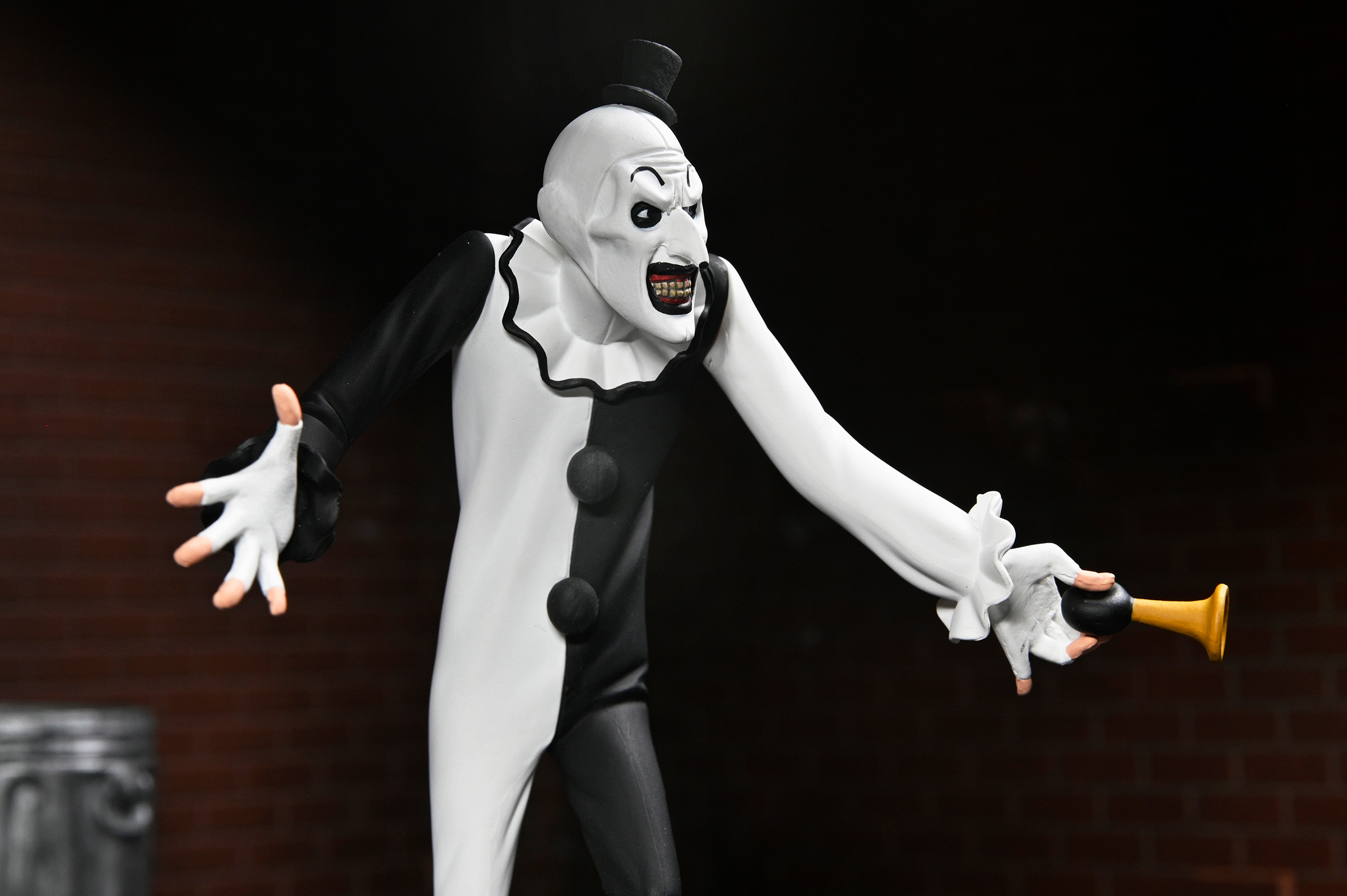 TERRIFIER - TOONY TERRORS ART THE CLOWN 6" SCALE ACTION FIGURE - Image 6